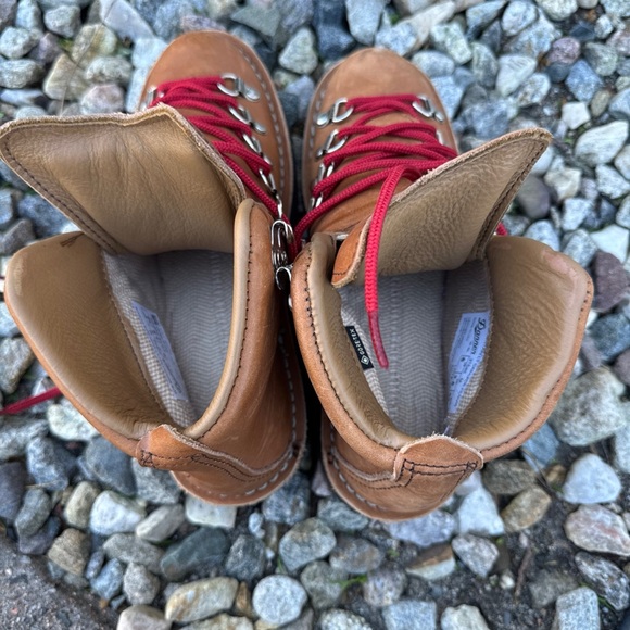 LIKE NEW Danner Wmn Mountain Light Cascade Hiking Boot, Vibram Soles, 6 - Picture 5 of 11